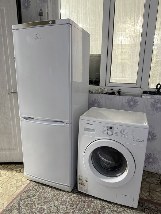 Продам Холодильник с Машинкой