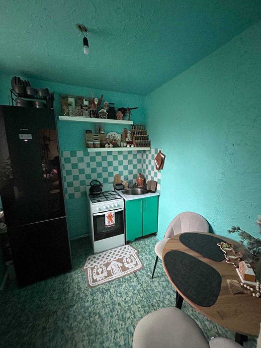 Продам 2-ком Узкоколейная 29