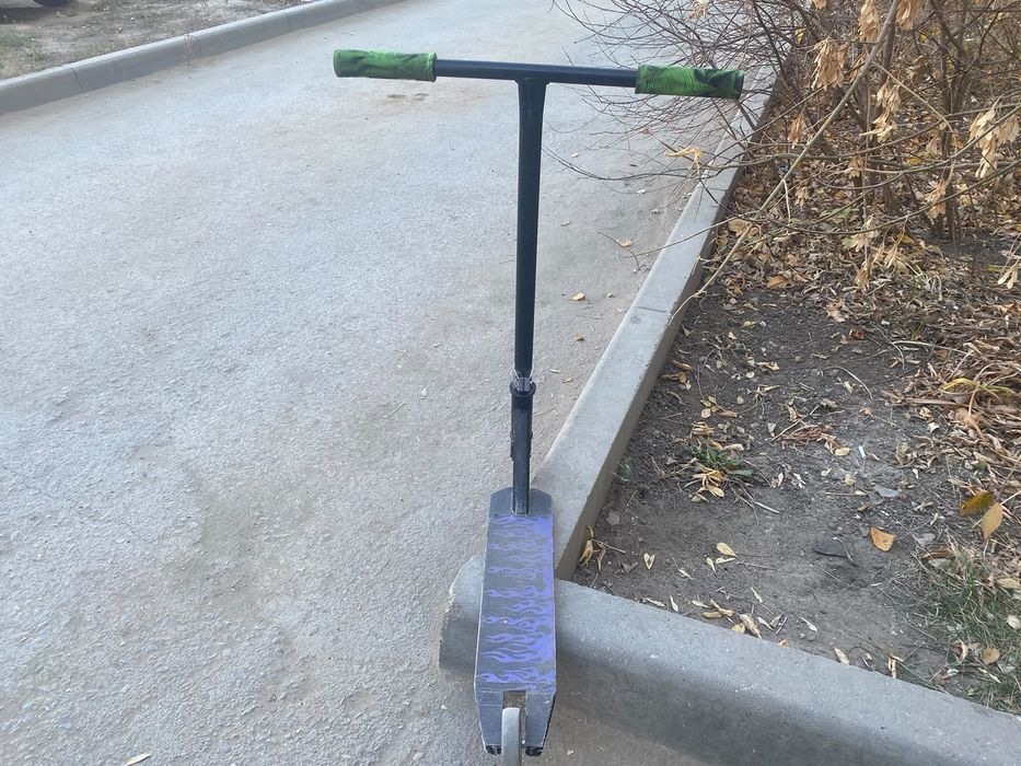 Продам трюкавой самокат