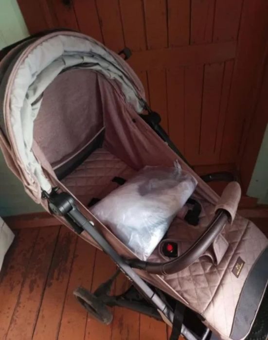 Коляска детская для мальчика и девочки