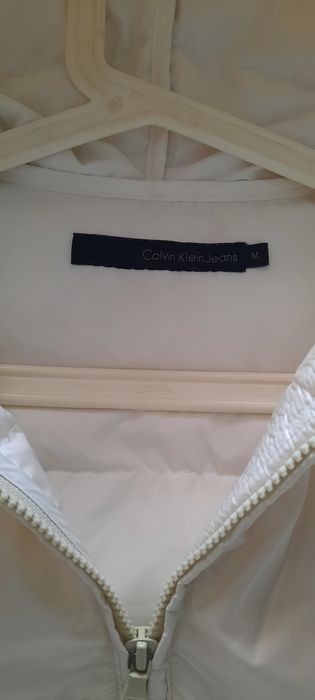 Яке Calvin Klein перлено бяло M