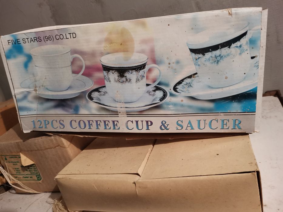 Сервизи за кафе коняк и безалкохолно.