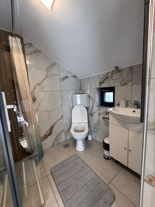 Cabana de închiriat în M-ții Apuseni-Belvedere, disponibilă de Craciun