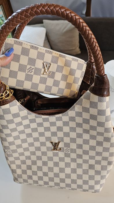 Geantă de damă cu portofel nouă fără eticheta