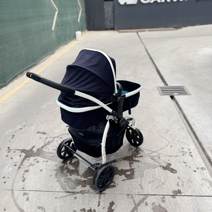 Коляска для новорожденых