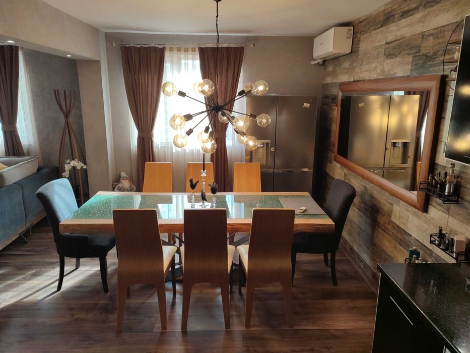 Продава се Тристаен апартамент в Търговище, Боровец - 100 кв.м за 1020 €/кв.м - Снимка #2