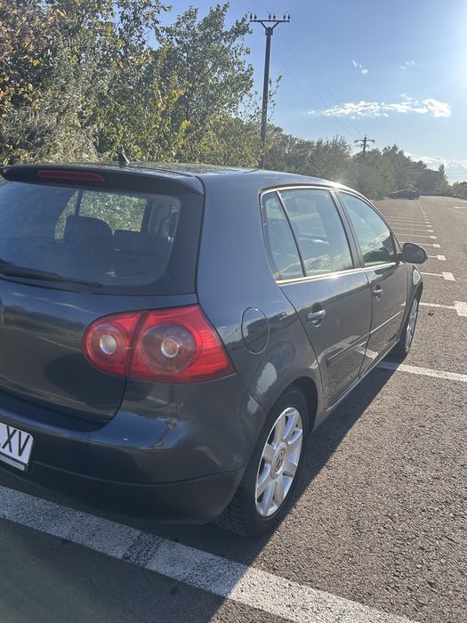 Vând golf 5 in stare buna de functionare