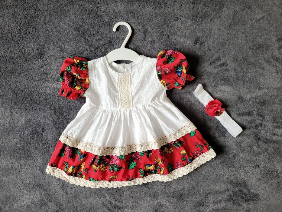 Rochita cu motive populare marimea 5-8 luni