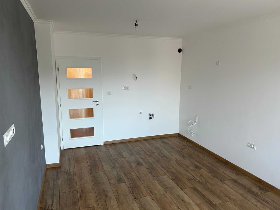 Продава се Четиристаен апартамент в Велико Търново, Колю Фичето - 91 кв.м за 1891 €/кв.м - Снимка #5