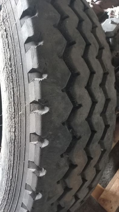 Гуми 12.00-20 с права шарка, гума за мотокар