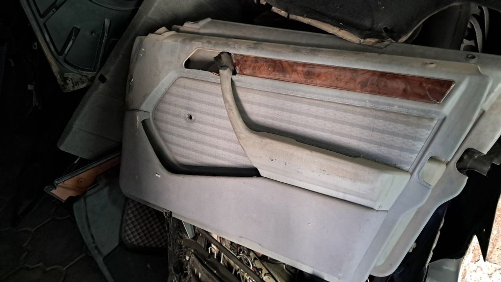 Мерседес.124 Центр дефлектор.