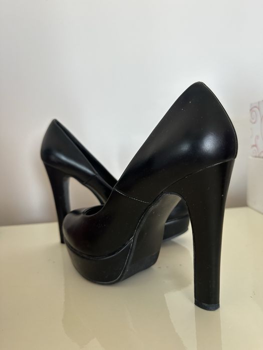 Туфли на каблуках, ботинка весенняя