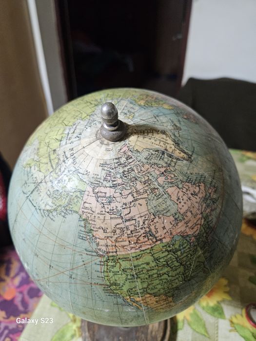 Glob pământesc  de Epoca