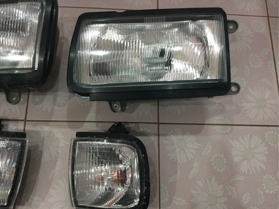 Продам фары на опель фронтера