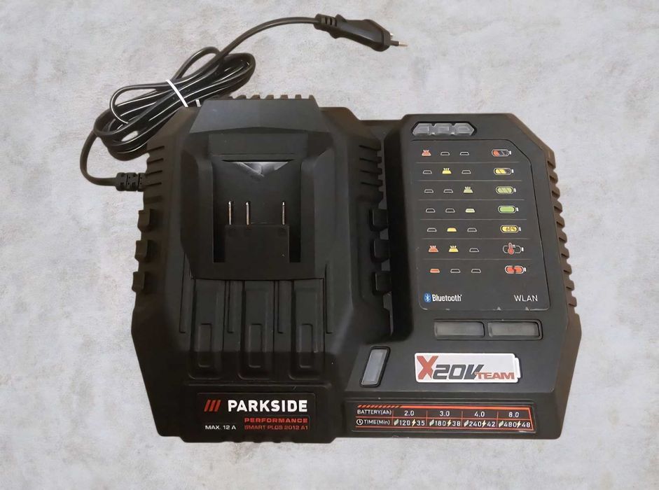 Statie de încarcare/ incarcator smart PARKSIDE