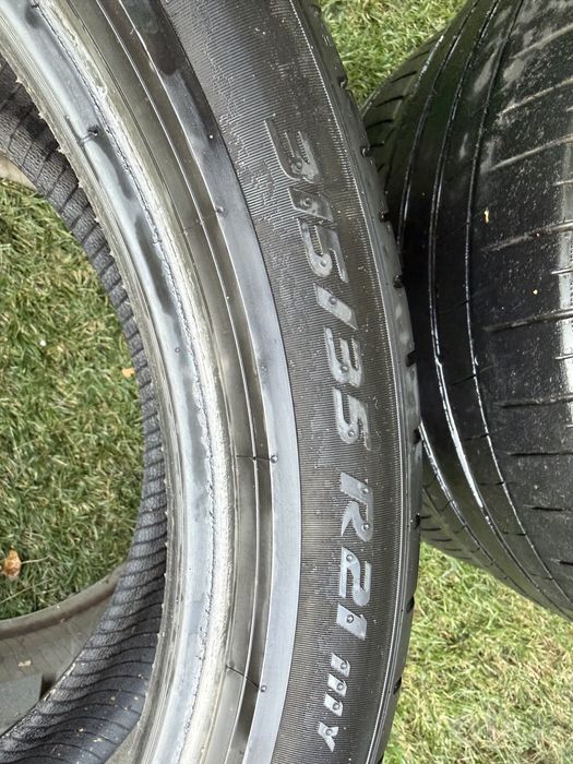 Pirelli P Zero 315/35/21. P Zero 275/40/21.