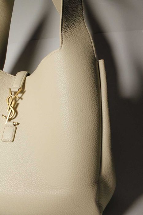Accessories YSL LE 5 À 7 bea in grained leather Beige