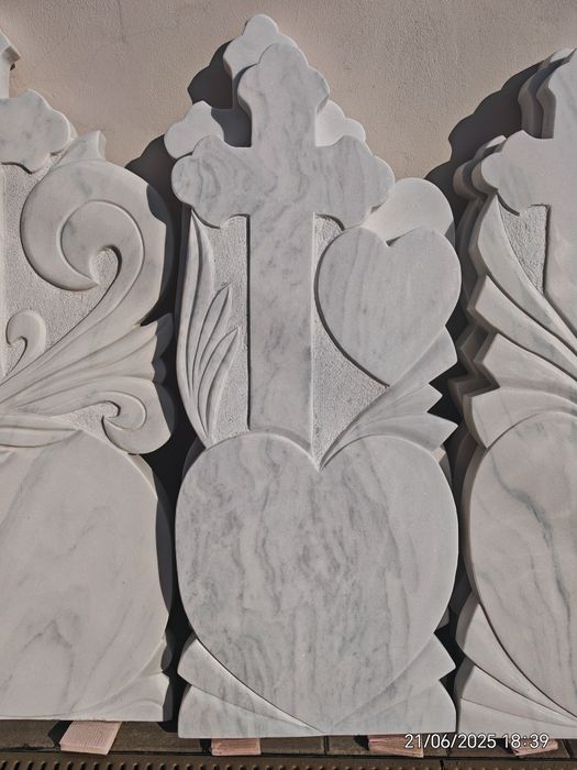 Cruci de marmura !!!