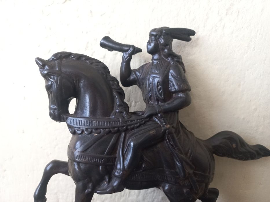 Statuieta bronz-Gornist calare