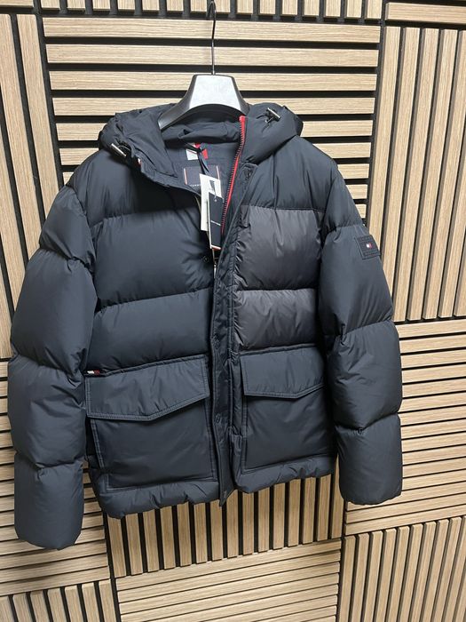 Tommy Hilfiger : Ново зимно яке размер М / Оригинал