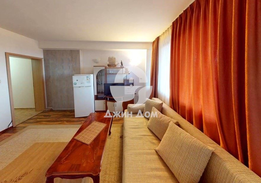 Продава се Хотел в с. Кошарица, Област Бургас - 662 кв.м за 577 €/кв.м - Снимка #2