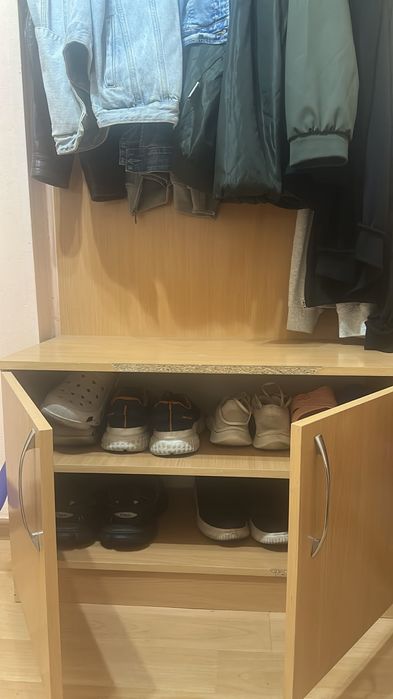 Продам срочно прихожую