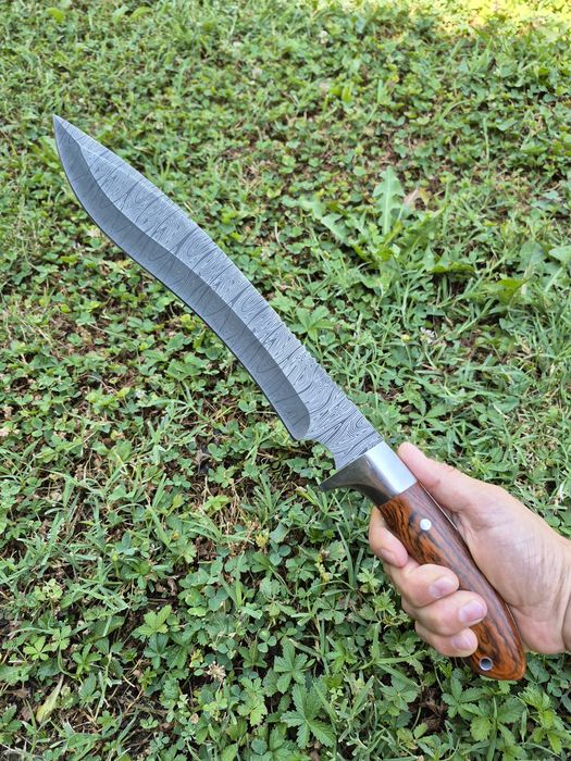 Голям ловен нож с кожена кания,LN452