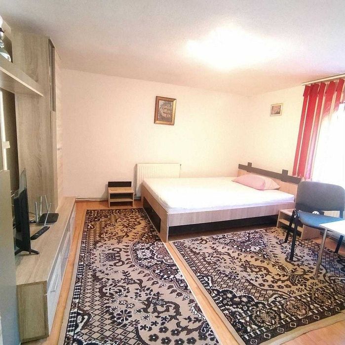 Garsoniera de inchiriat in Centrul Vechi Brasov — fotografia 1