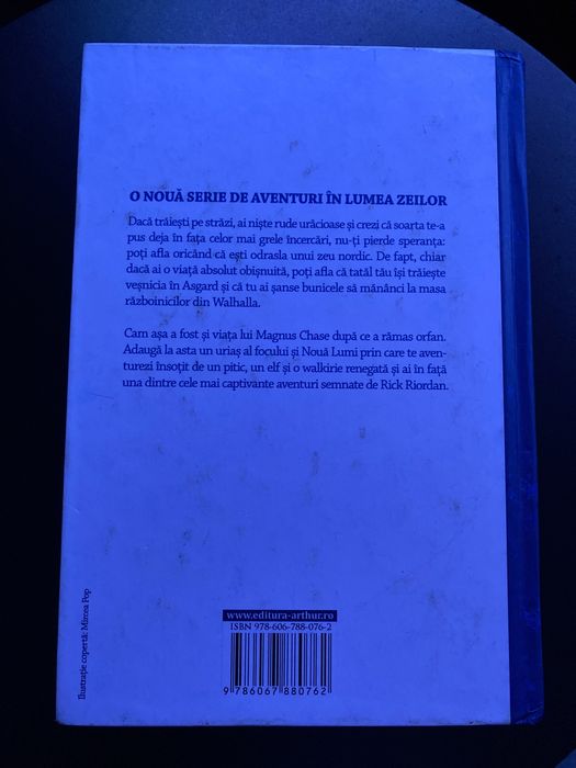 Vând cărți stare bună