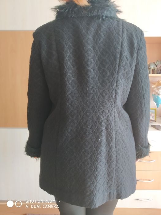 Зимно палто става и за бременна