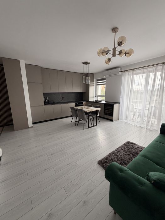 Inchiriez alartament cu 2 camere, Maurer