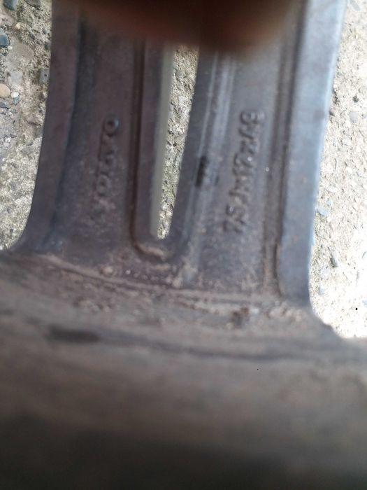 Jante Volvo C30 S40 V50 C70 S60 V60 Xc70 S80 R17 Cassiopea GunMetal