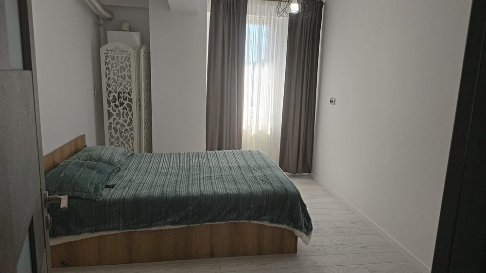 Închiriez apartament