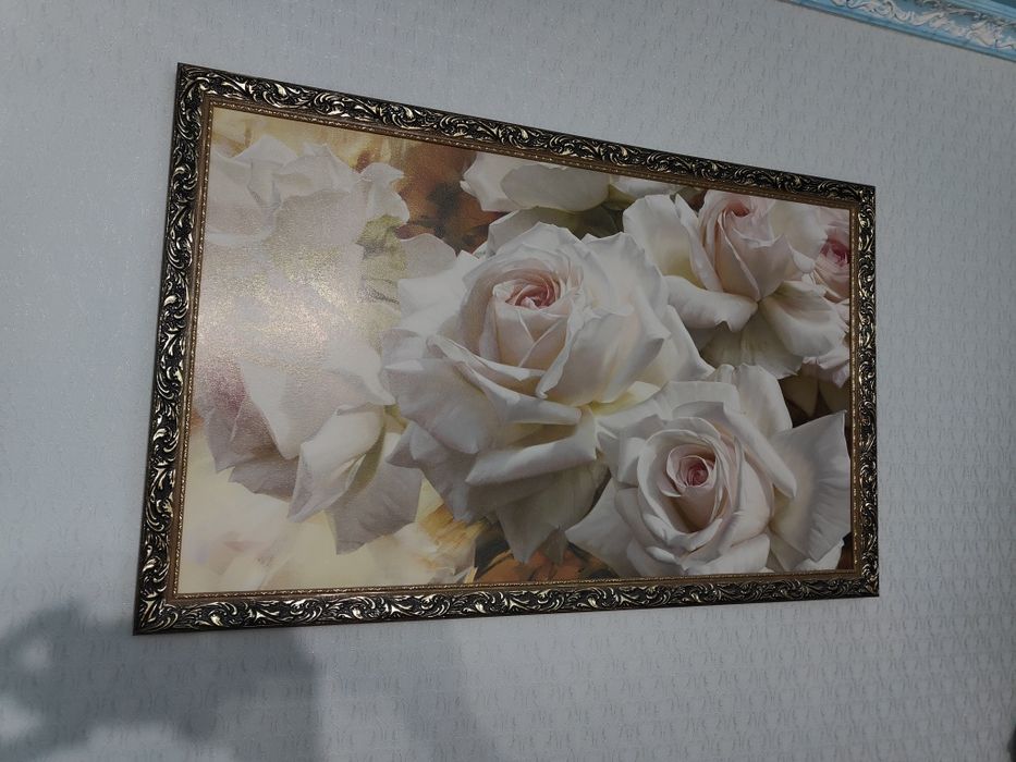 Картины переливающиеся , статуэткии