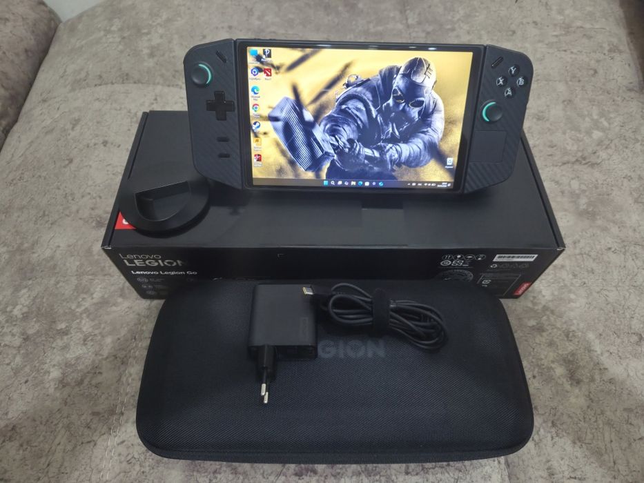 Игровая приставка Lenovo Legion Go 512GB / 16GB RAM / 144Hz