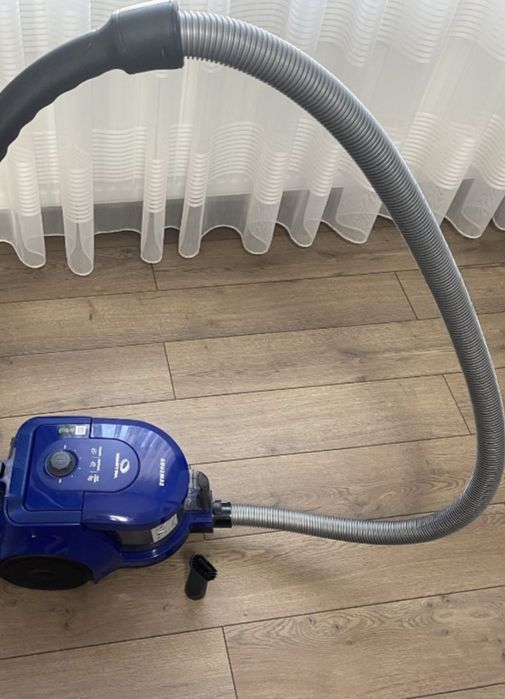 Aspirator Samsung, 1600 watt, nu trebuie sac