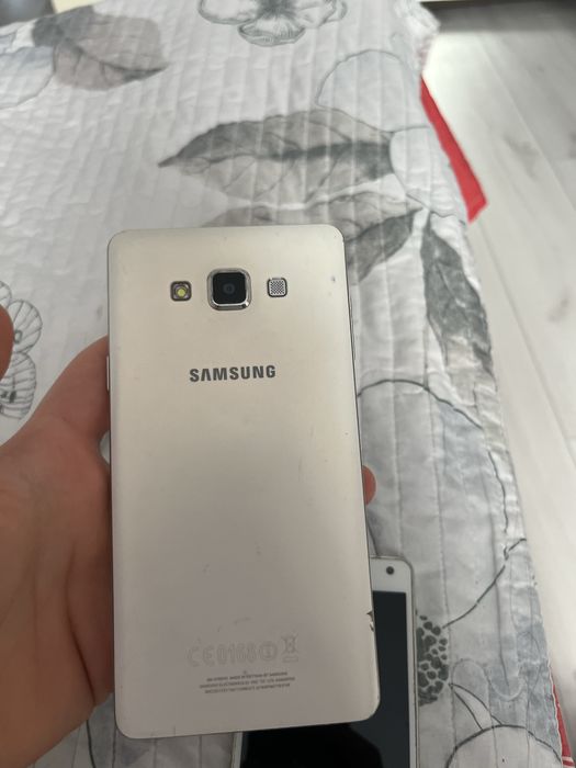 Продаю 2 телефона на запчасти