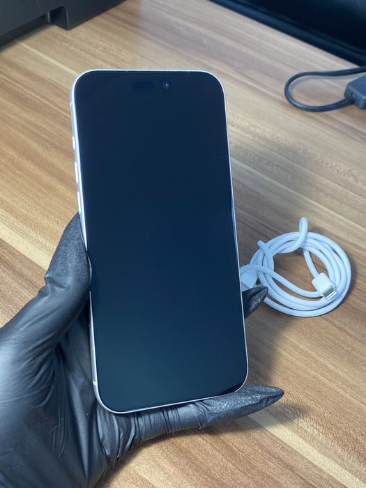 iPhone 17 Pro Max • 256 GB • Silver