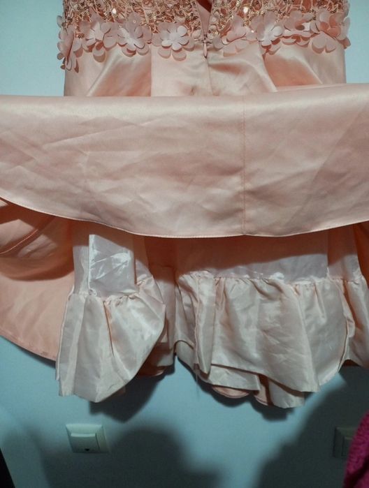 Rochie de ocazie cu fermoar la spate  si captuseala interioara masura XL noua fara eticheta