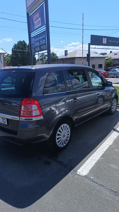 Vând Opel Zafira 2011