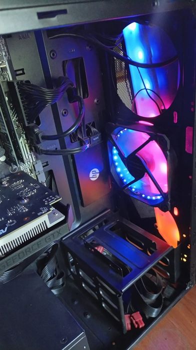 Vând PC gaming sau uz normal