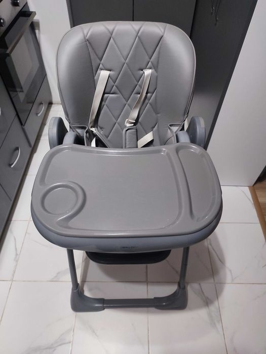 Изключително запазено столче за хранене Kika Bo