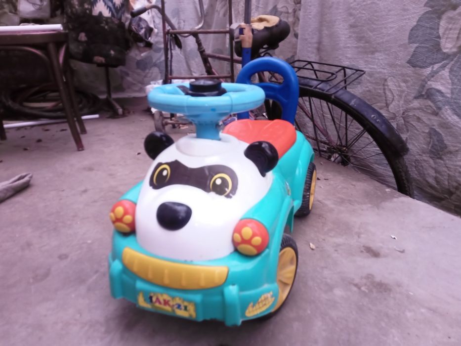 Машинка детскаяя