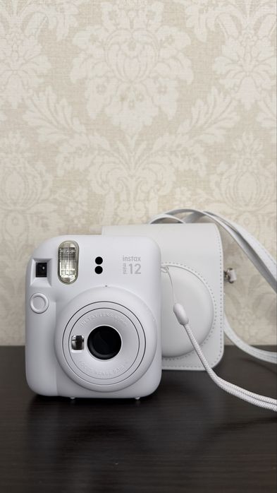 Фотоаппарат Instax mini 12