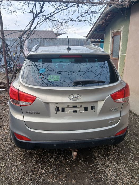 Dezmembrez Piese Hyundai ix35 2.0 din 2010