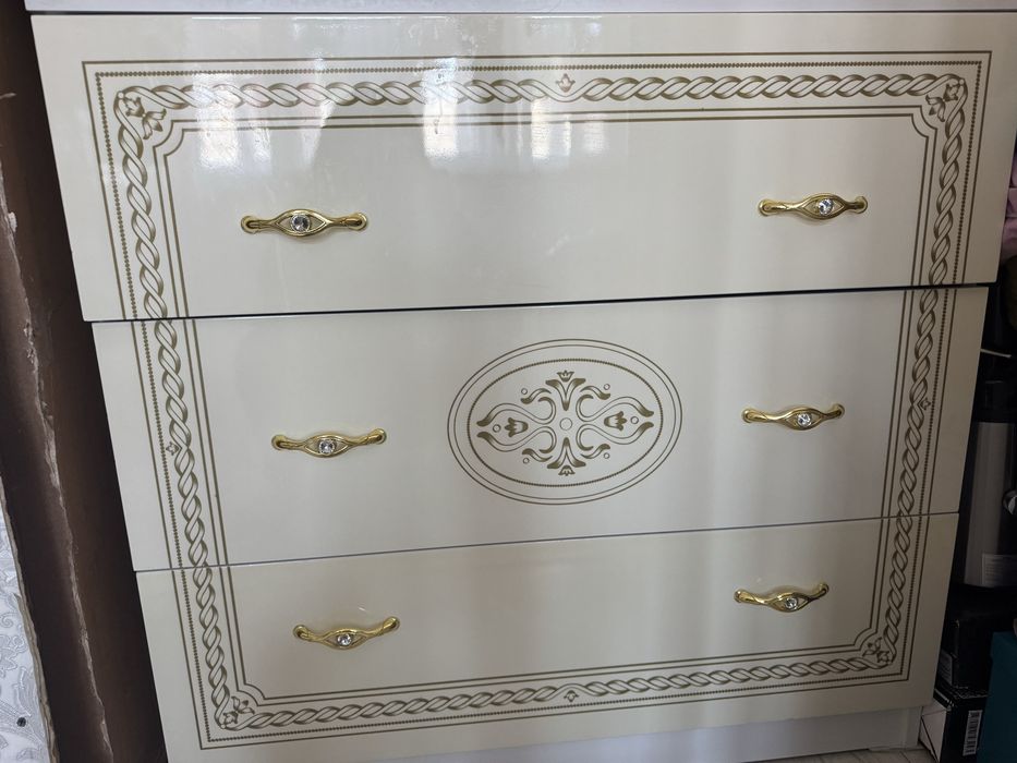 Продается комод в хорошем состоянии