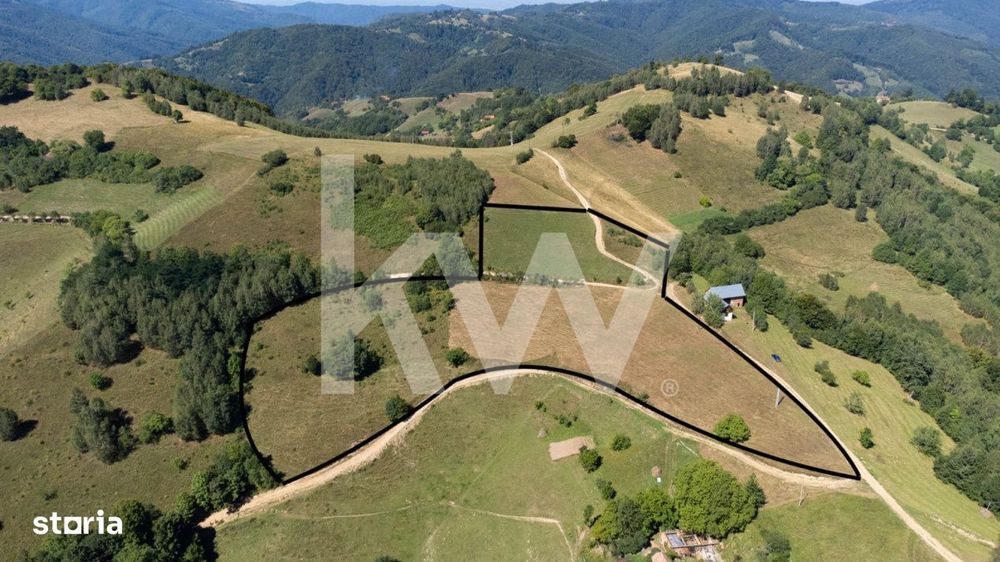 Teren 16469 mp extravilan arabil  Poiana Marului zona Vulcanita