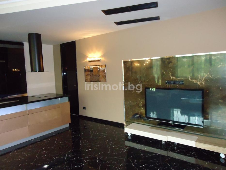 Дава се под наем Тристаен апартамент в София, Манастирски ливади - 236 кв.м за 2400 € - Снимка #2