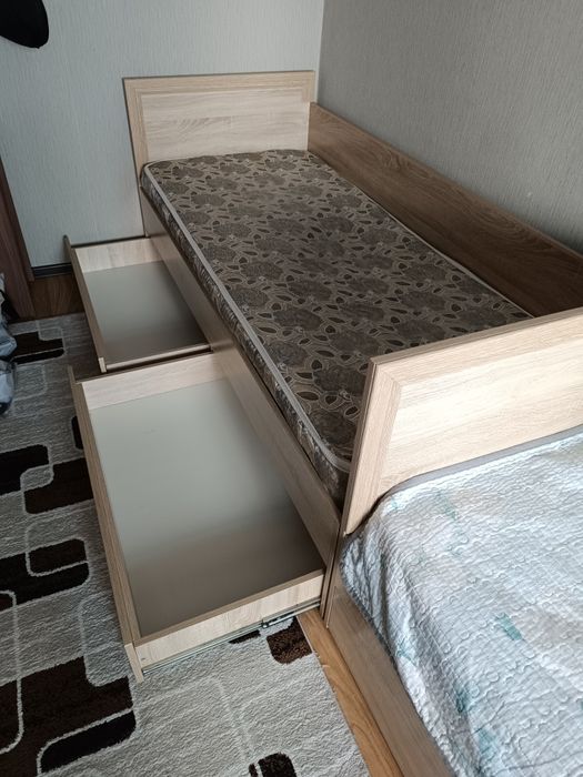 Кровать две штуки