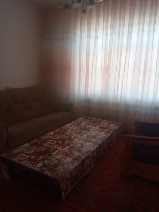 Sim-sim kafe 4 xanali kvartira arendaga beriledi. Tek semeyniyga